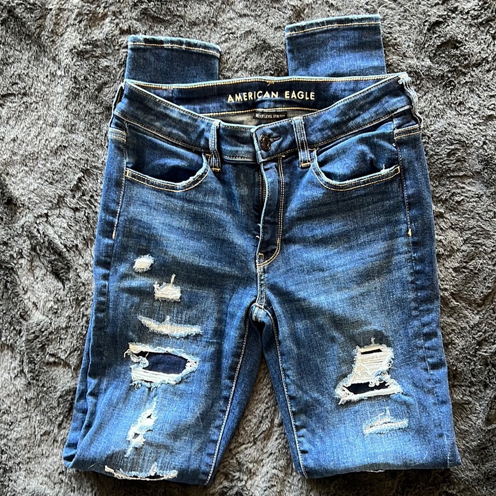 Distressed American Eagle Jegging